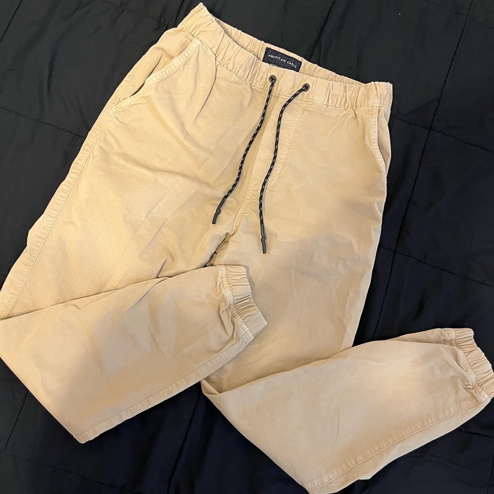 Mens American Eagle khaki pants